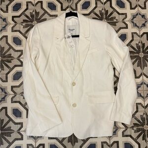 Abercrombie & Fitch White Blazer